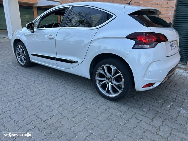 Citroën DS4 2.0 HDi Sport Chic 130g - 2
