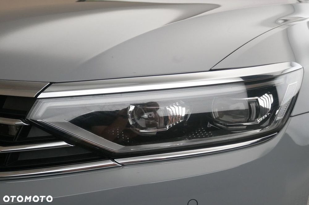 Volkswagen Passat 2.0 TSI Elegance DSG - 13