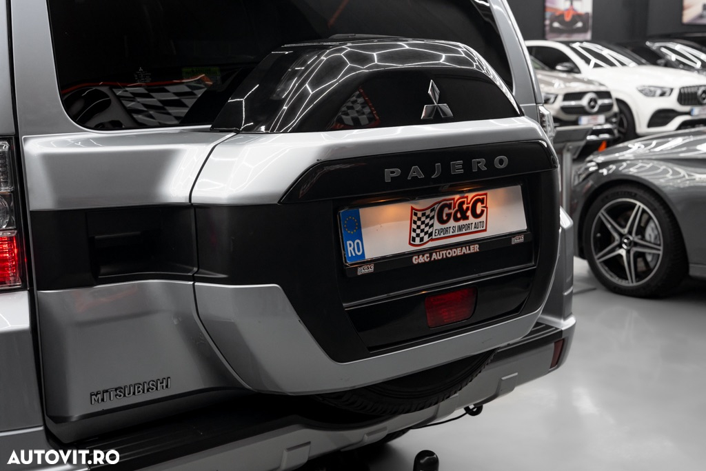 Mitsubishi Pajero 3.2 DI-D Automatik Top - 25