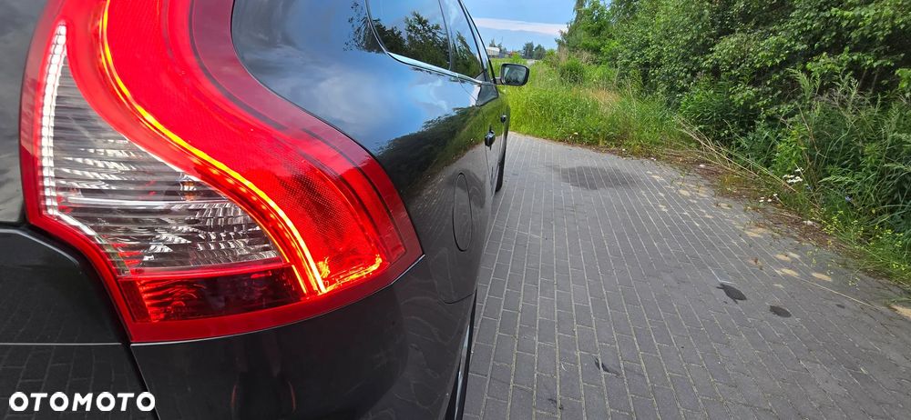 Volvo XC 60 D4 AWD Geartronic Summum - 30