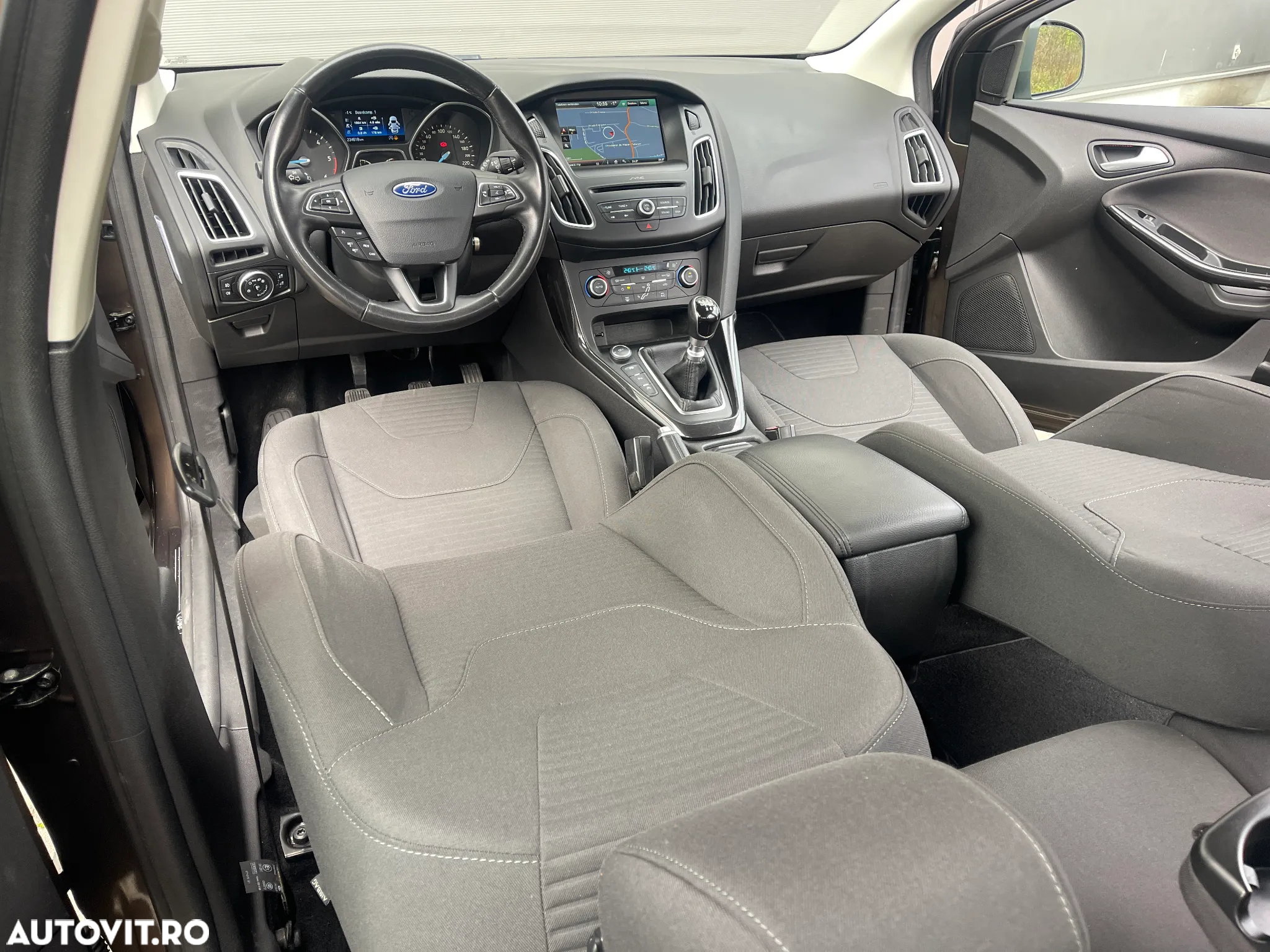 Ford Focus 1.5 EcoBlue Start-Stopp-System TITANIUM - 17