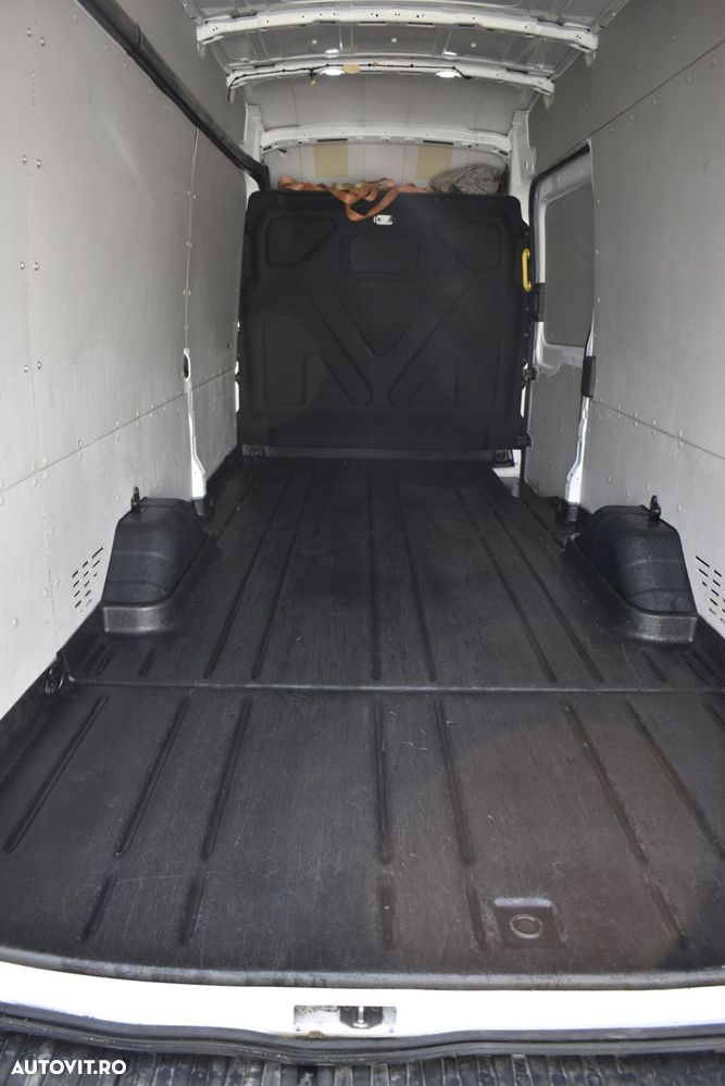Ford Transit - 13