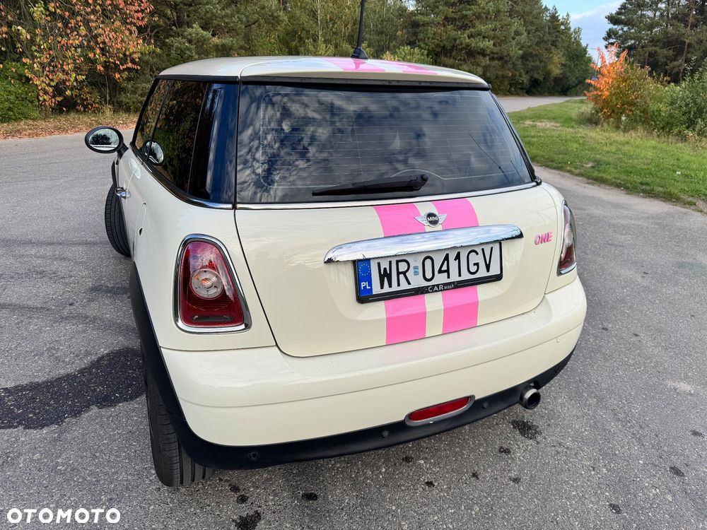 Mini One 2009 photo 4