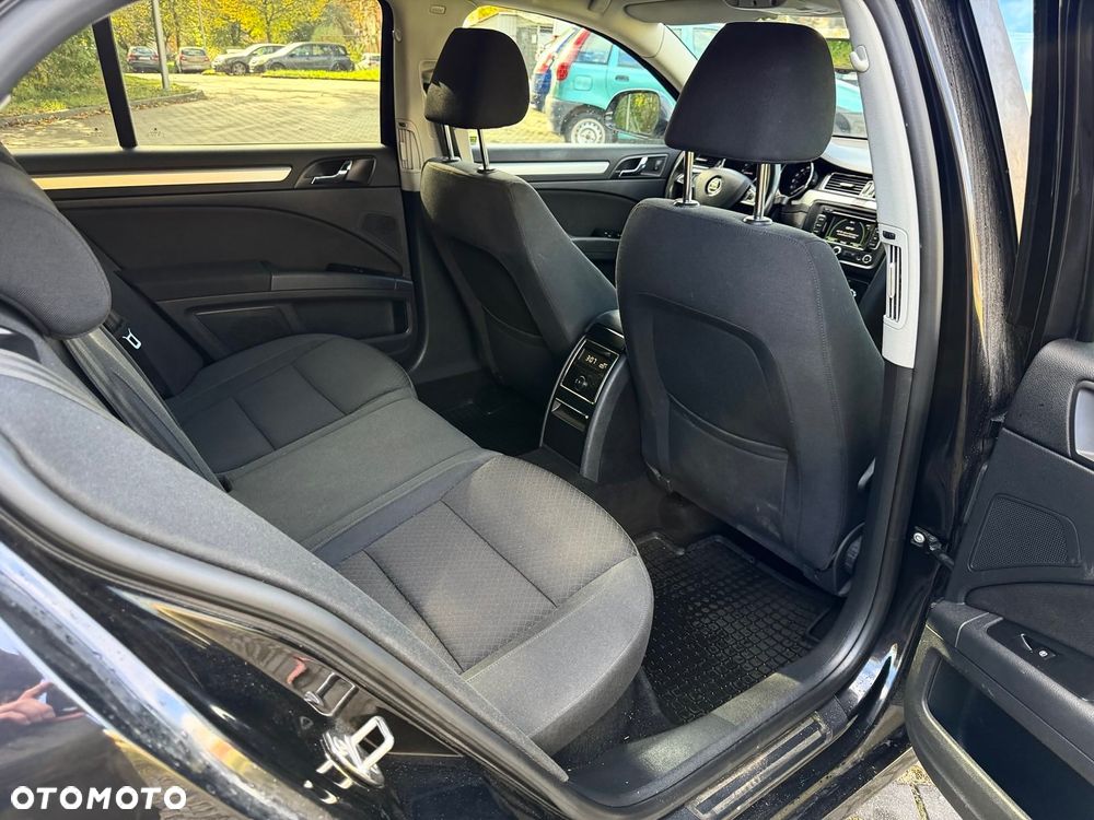 Skoda Superb 2.0 TDI Business - 10