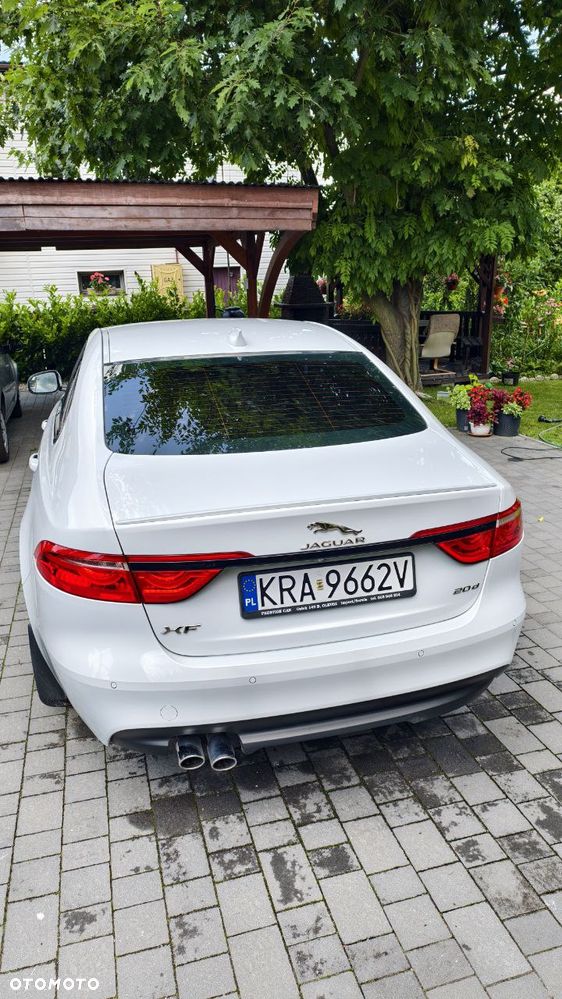Jaguar XF 20d R-Sport - 3