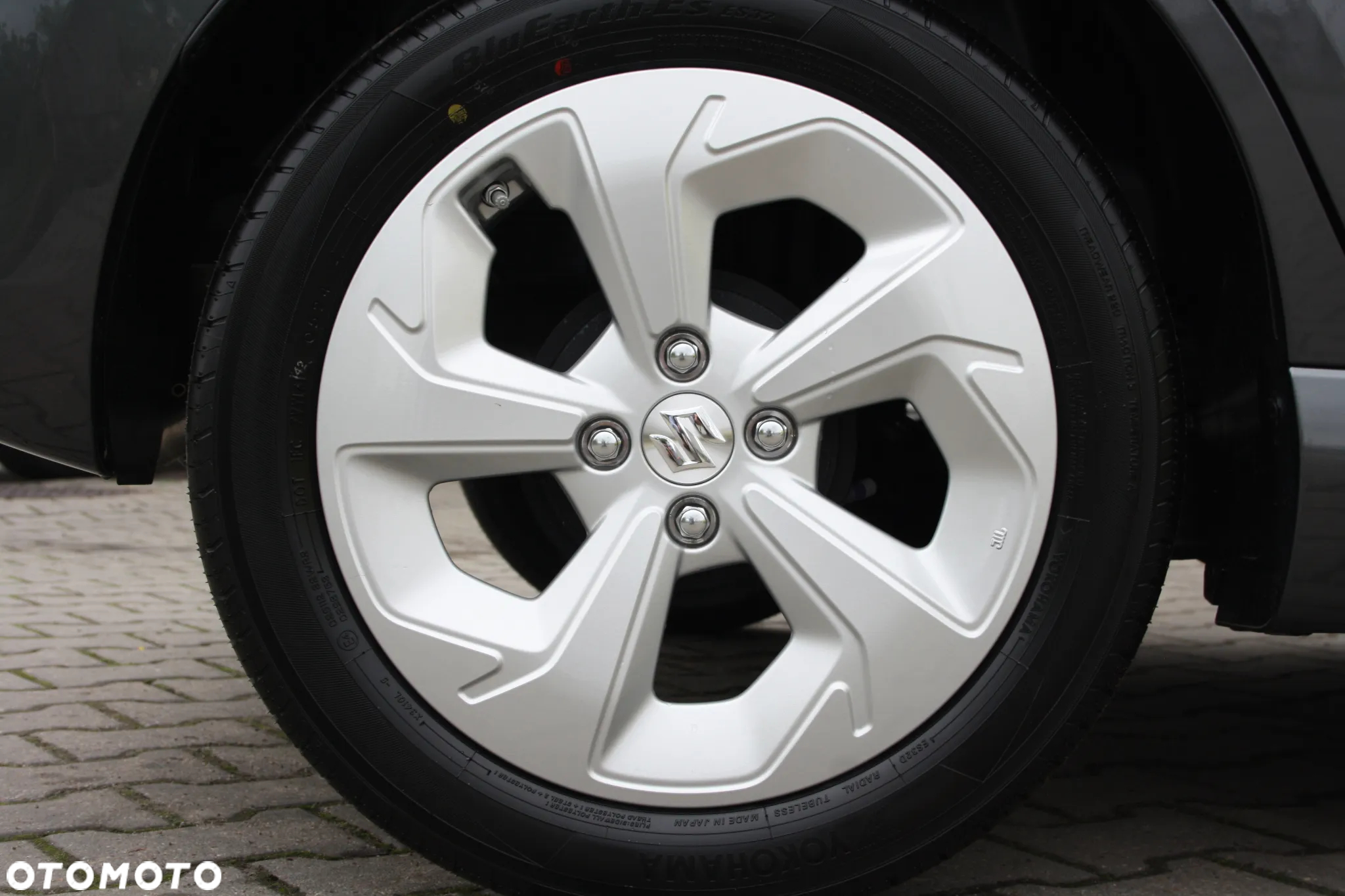 Suzuki Swift 1.2 Dualjet SHVS Premium Plus CVT - 8