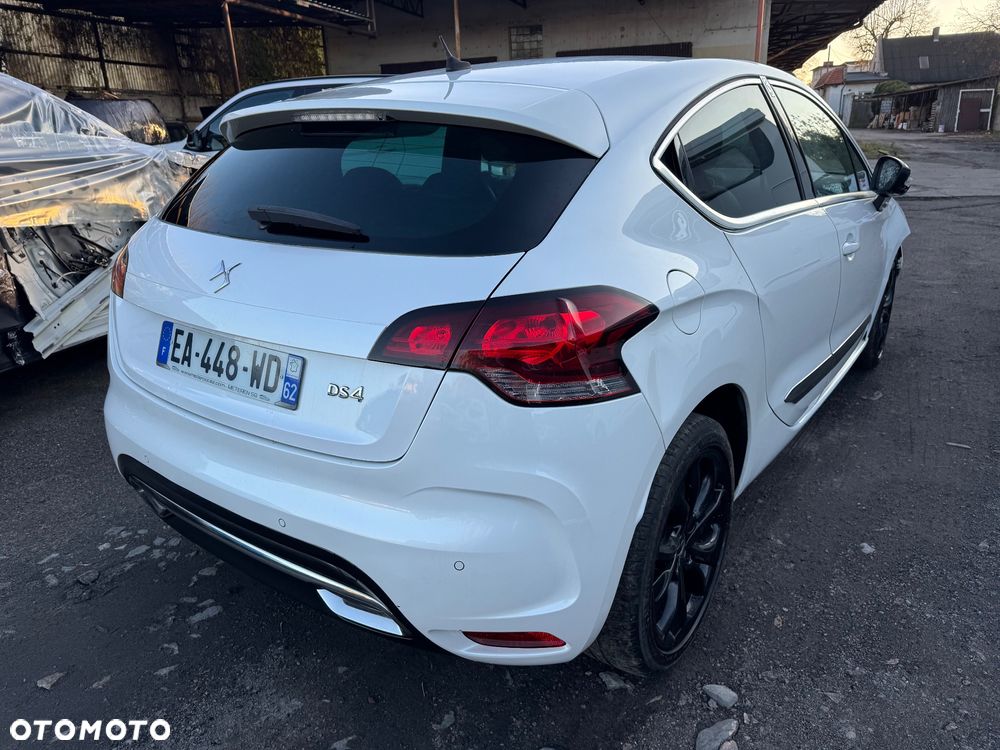 Citroën DS4 BlueHDi 150 S&S SoChic - 31