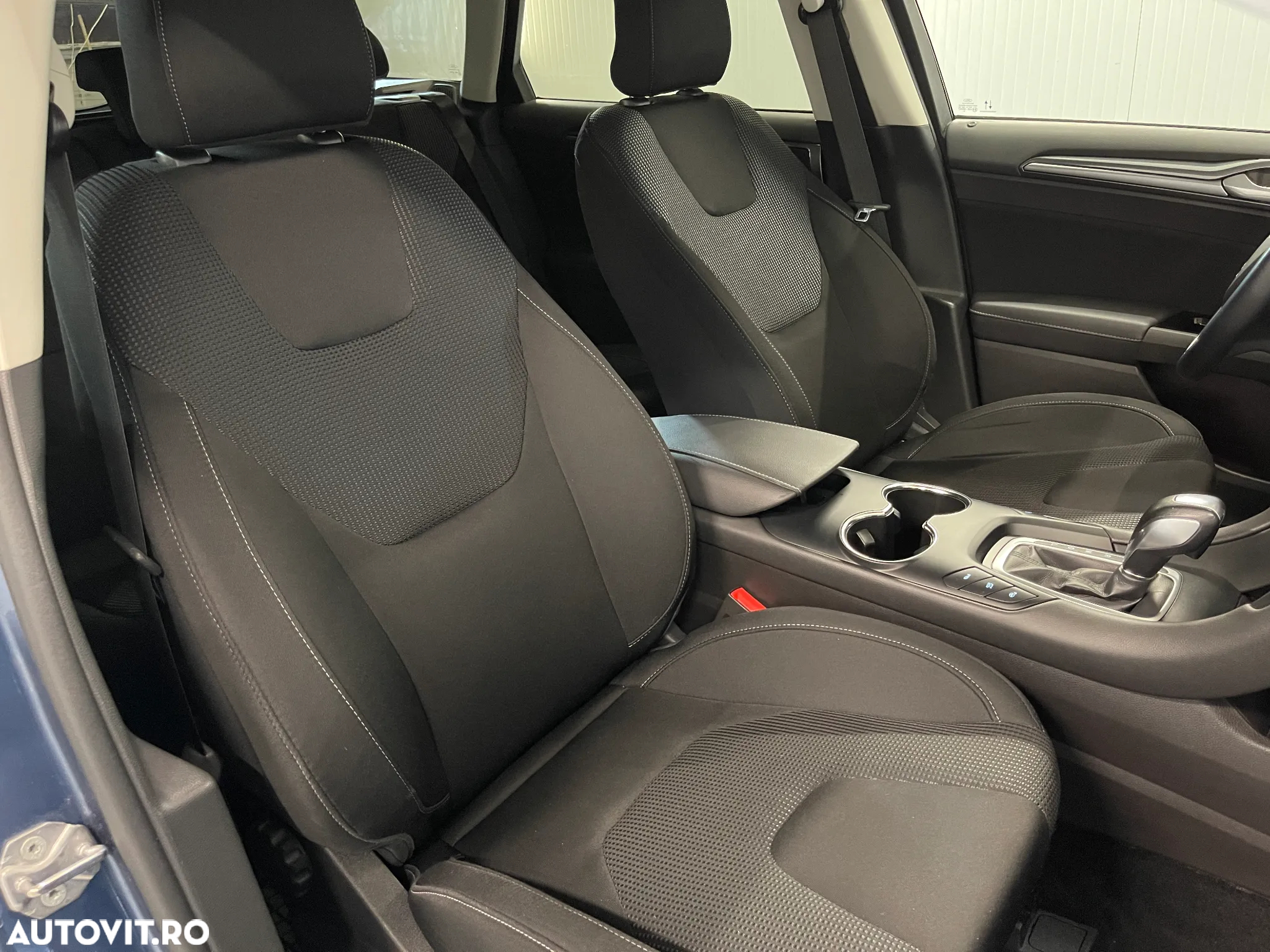 Ford Mondeo 2.0 HEV Titanium - 9