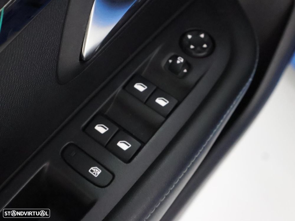 Peugeot 208 1.2 PureTech Allure EAT8 - 12