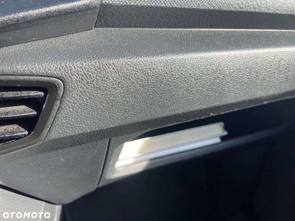 Volkswagen Caddy 2,0 Tdi 102 KM klima tempomat - 23