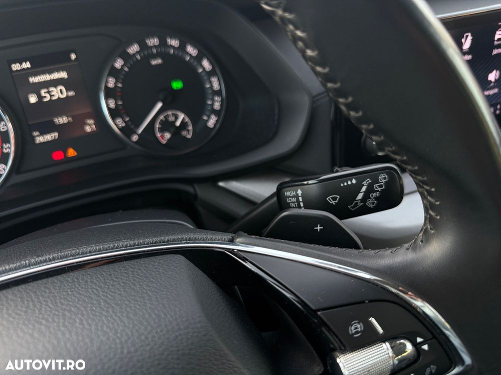 Skoda Octavia 2.0 TDI DSG Premium Edition - 11