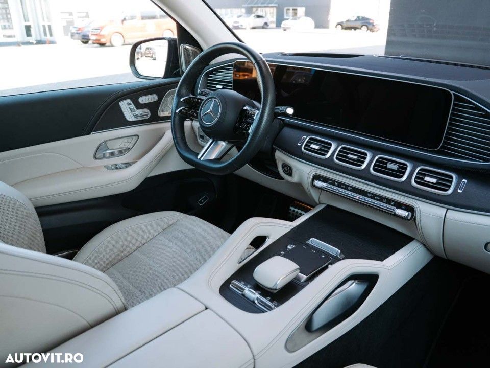 Mercedes-Benz GLS - 10