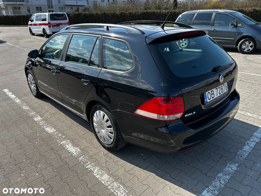 Volkswagen Golf - 6