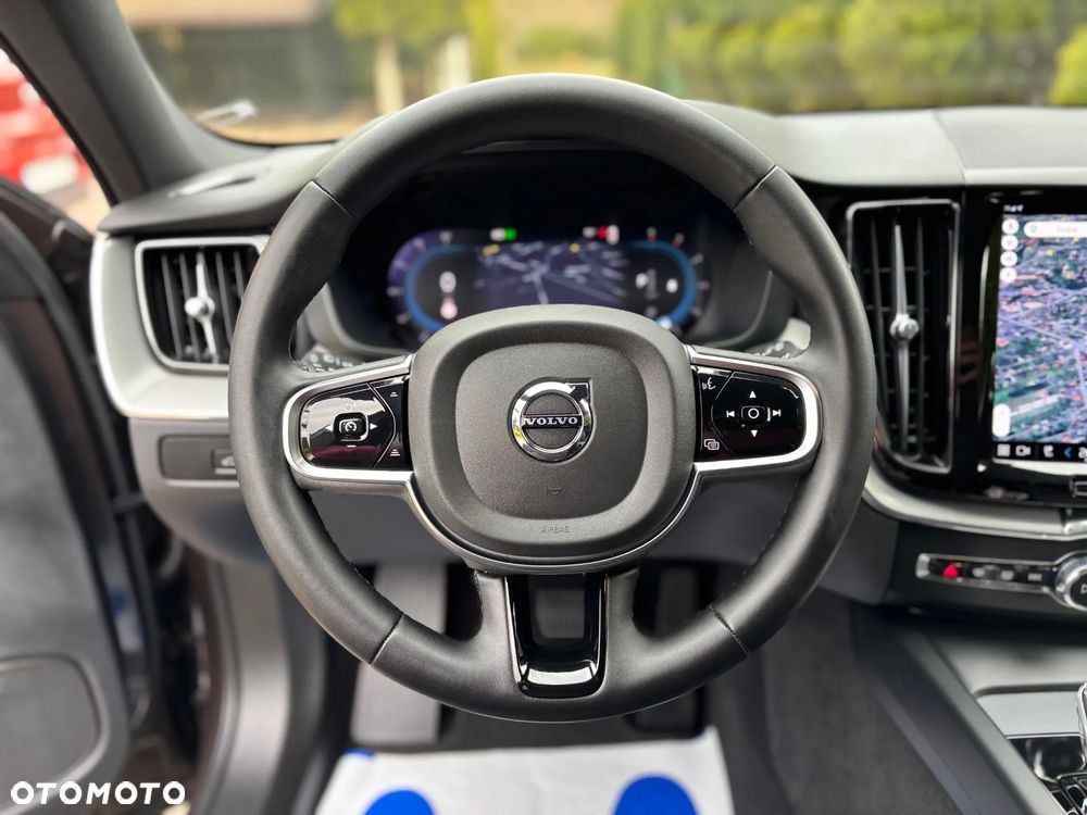 Volvo XC 60 B4 D AWD Geartronic RDesign - 30