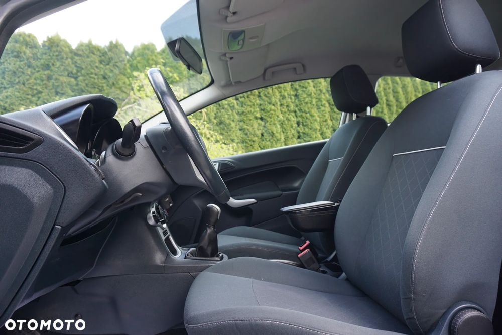 Ford Fiesta - 12