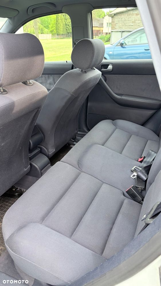 Audi A3 Sportback 1.6 Ambiente - 35