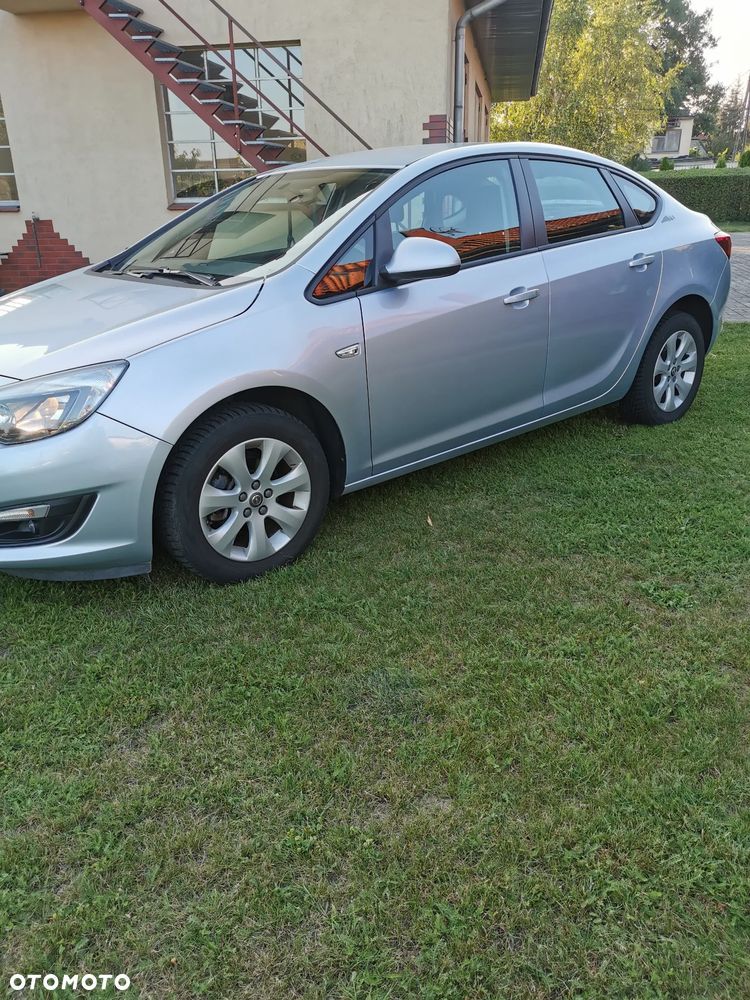 Opel Astra 1.6 Active EU6 - 12