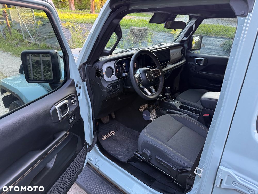 Jeep Wrangler - 20