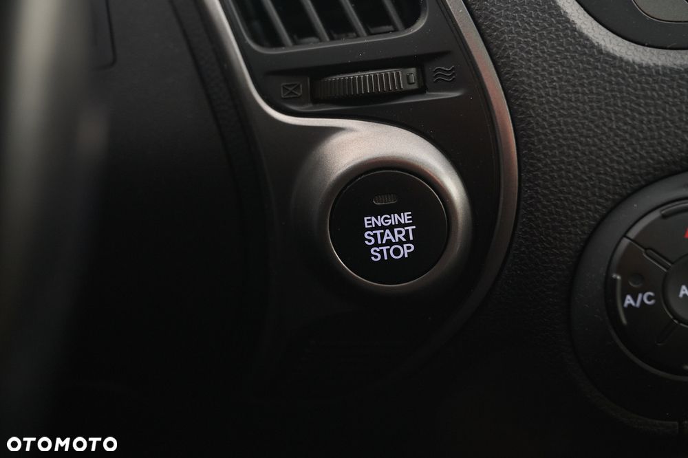 Hyundai ix35 1.7 CRDi 2WD blue Style - 40