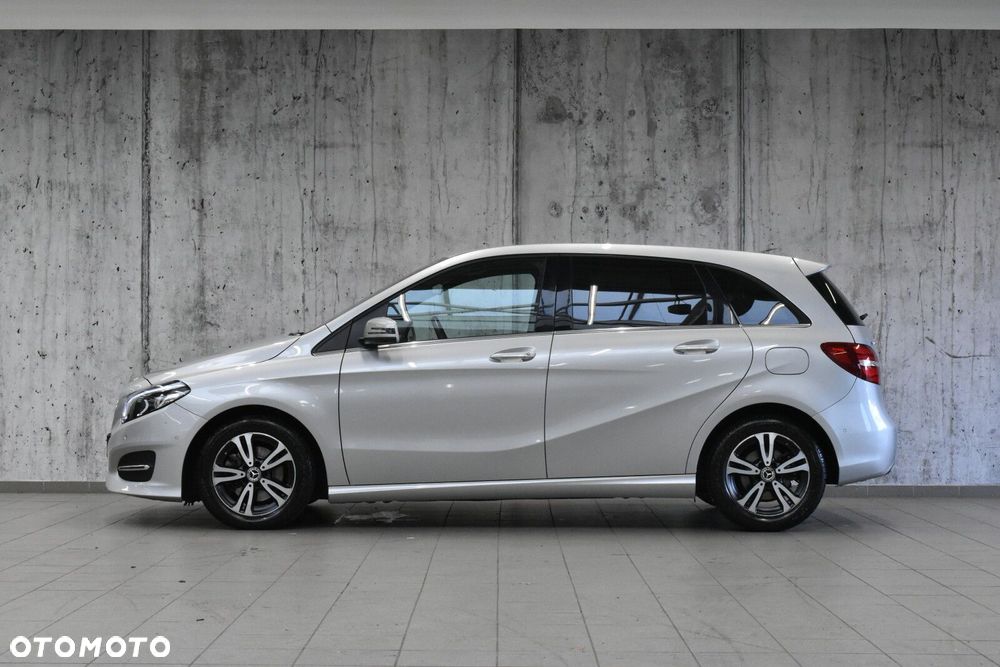 Mercedes-Benz Klasa B 180 7G-DCT Urban - 4