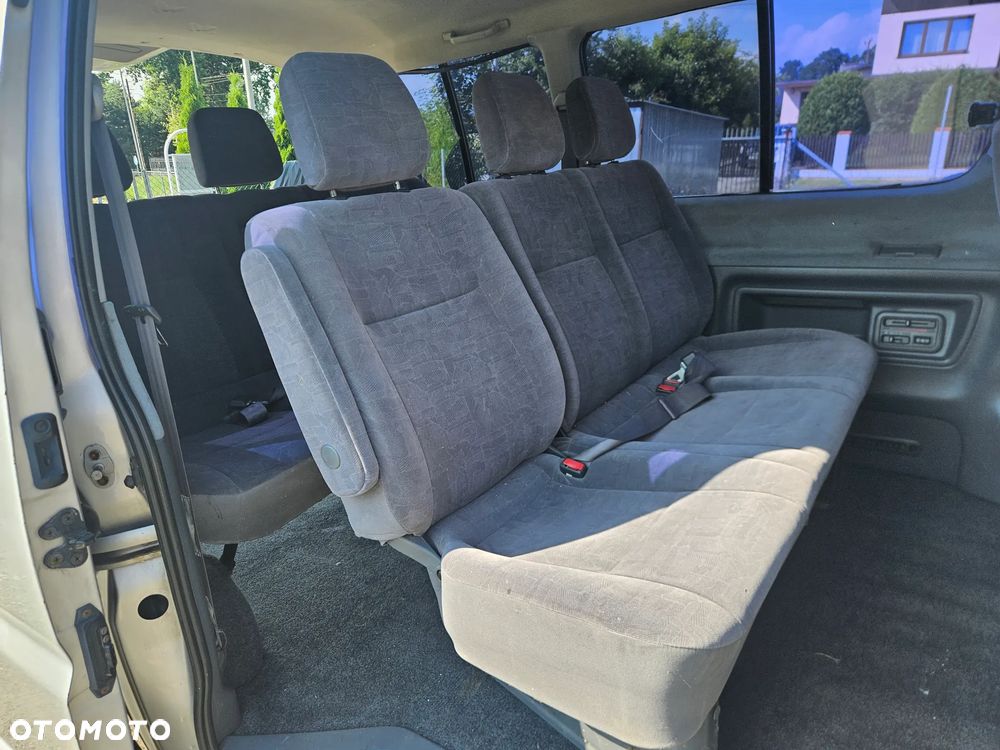 Toyota Hiace - 14