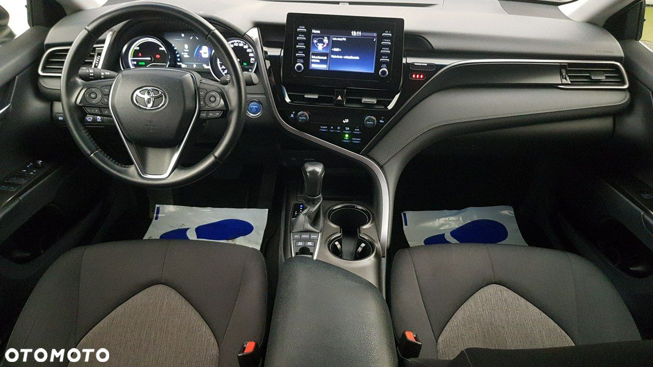 Toyota Camry - 18