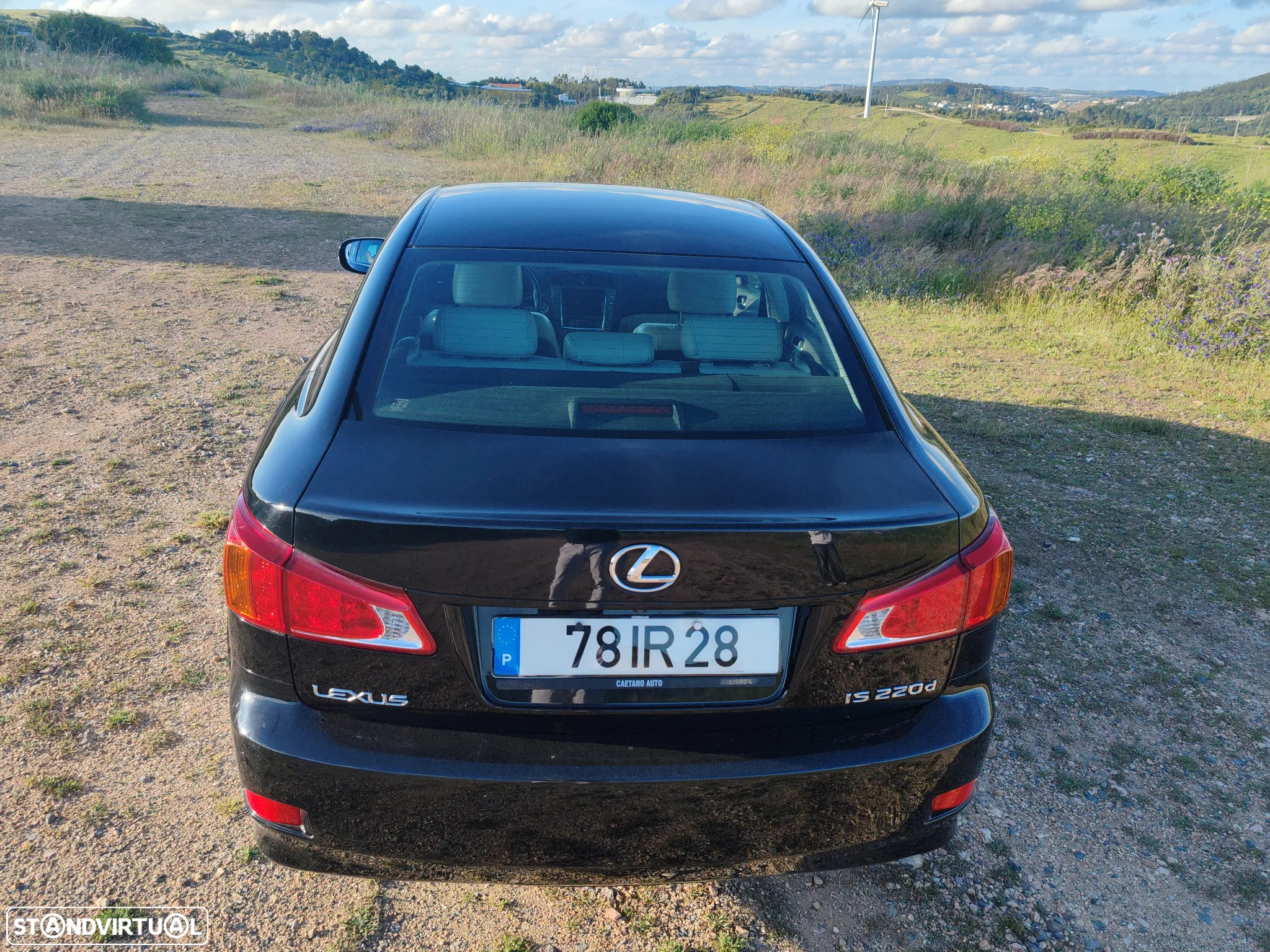 Lexus IS 220 d Luxury 4D - 11