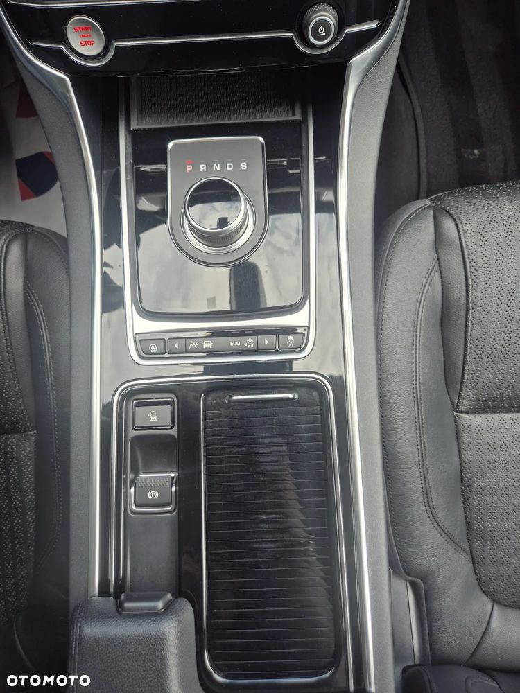 Jaguar XF 20d Prestige - 27