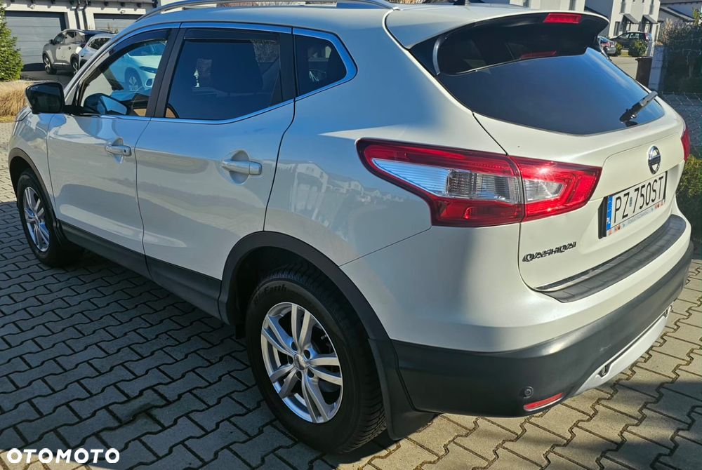Nissan Qashqai 1.2 DIG-T N-Connecta EU6 - 8