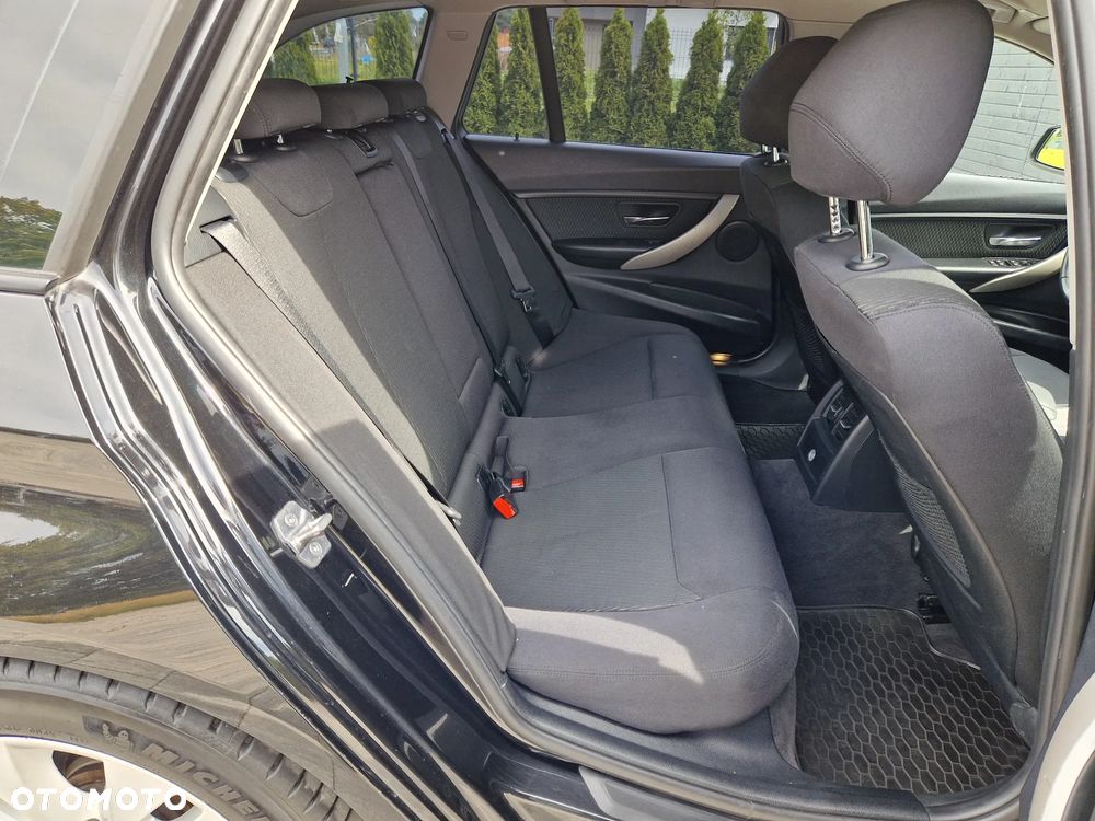BMW Seria 3 - 16