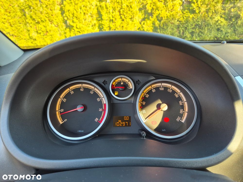 Opel Corsa 1.2 16V Edition / Active - 31