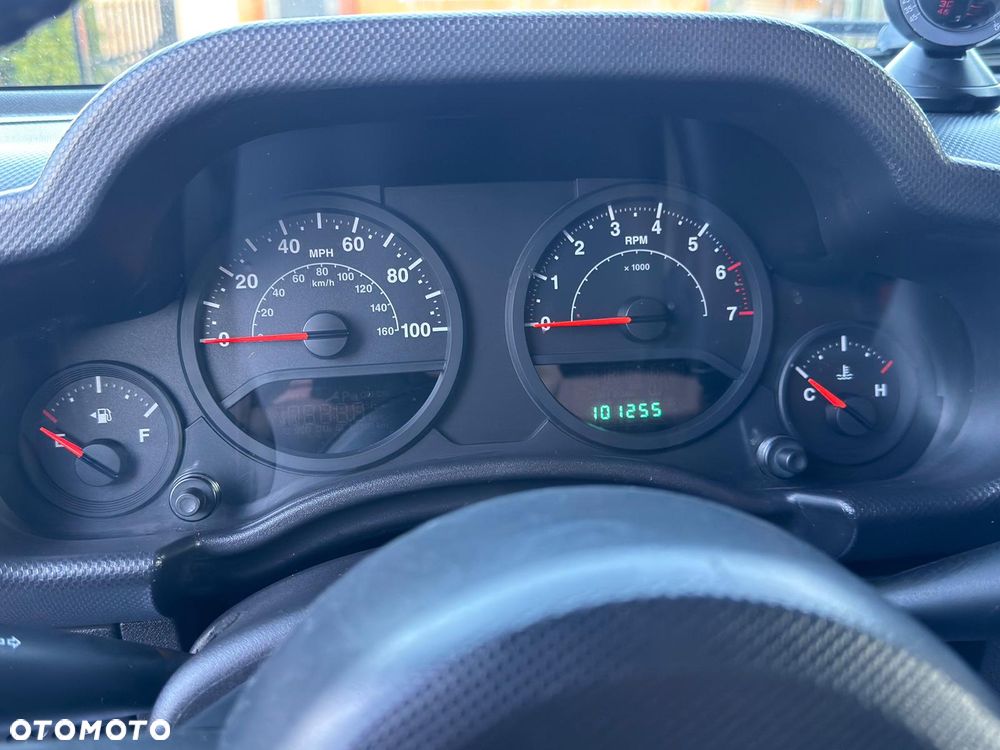 Jeep Wrangler Unlimited 3.8 Sport - 19