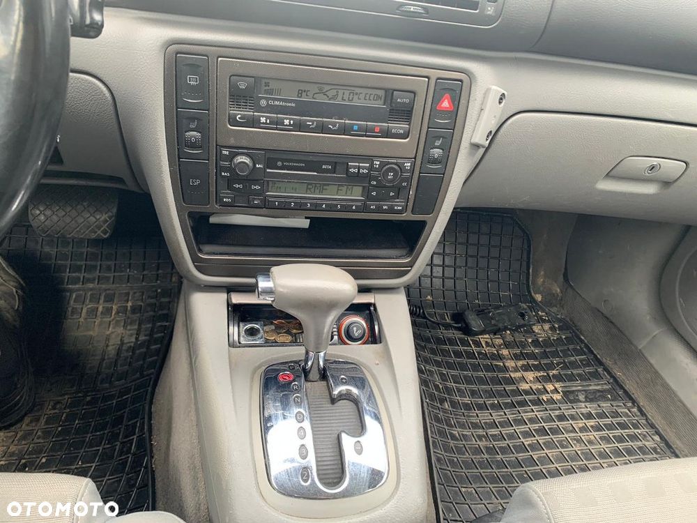 Volkswagen Passat - 8