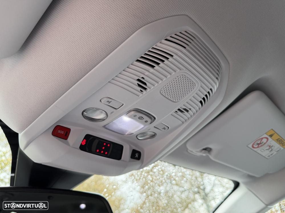 Peugeot 5008 1.2 PureTech Allure Pack - 26