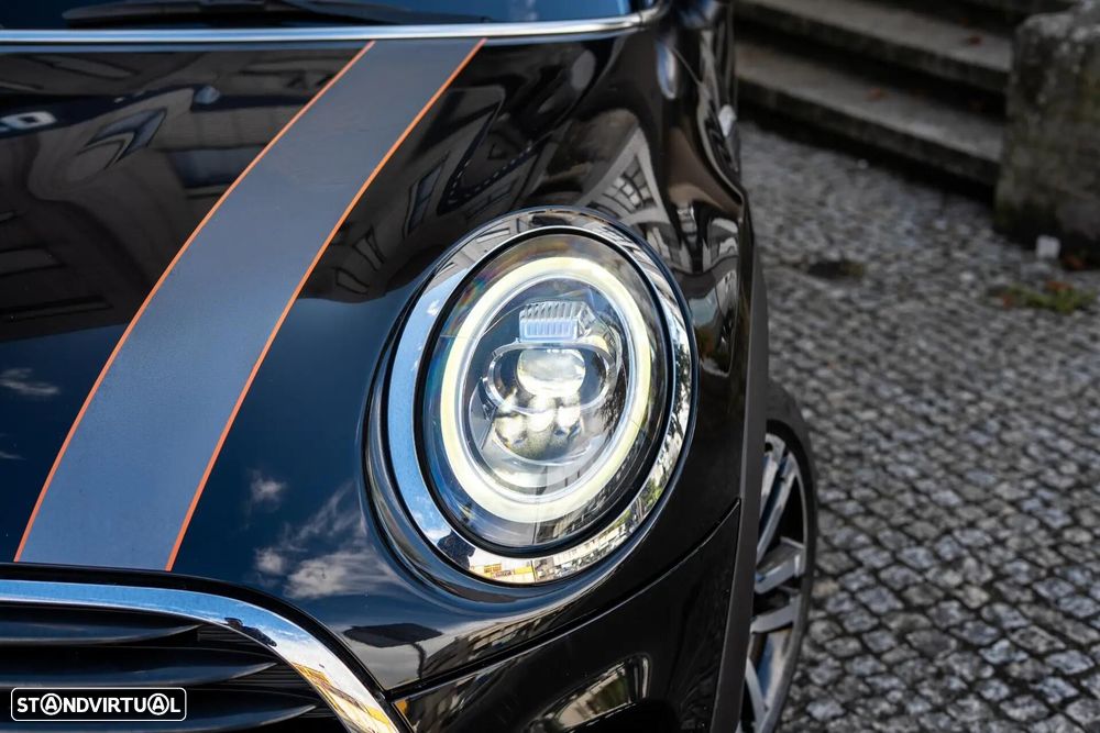 MINI 5 Portas Cooper D Auto - 58