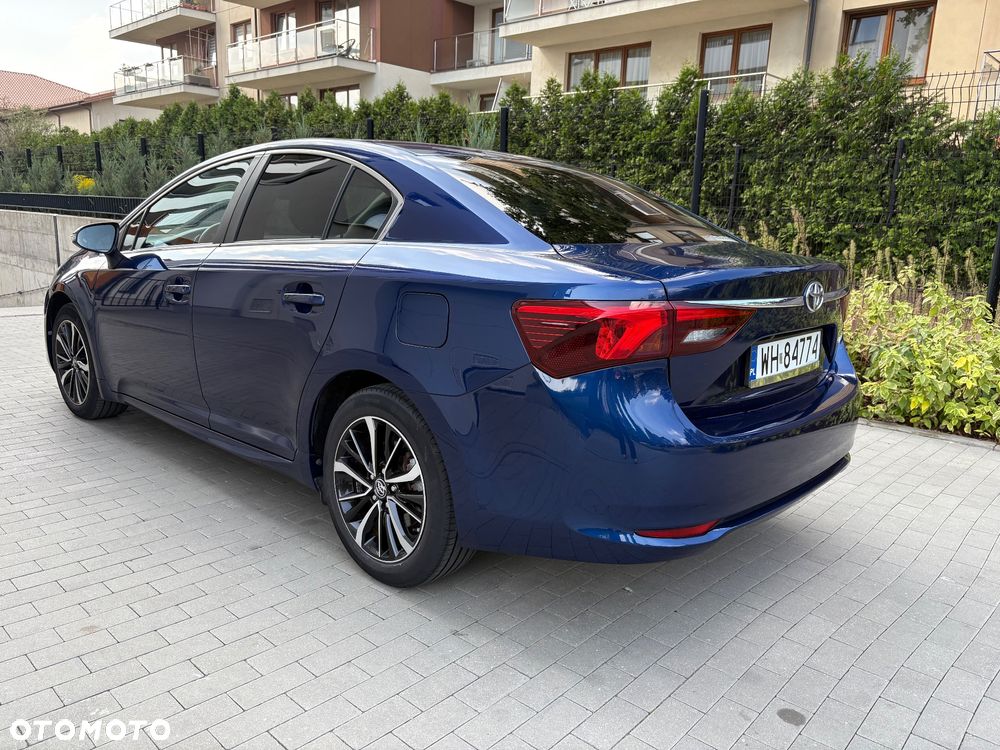 Toyota Avensis 1.8 Premium MS - 9