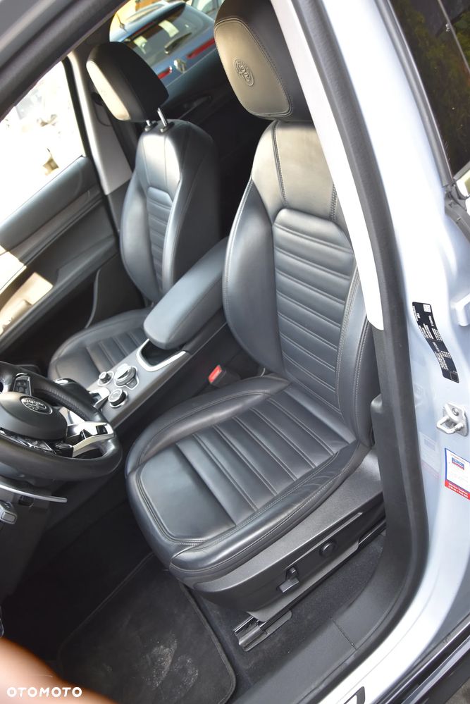Alfa Romeo Stelvio 2.0 Turbo 16V AT8-Q4 Competizione - 22