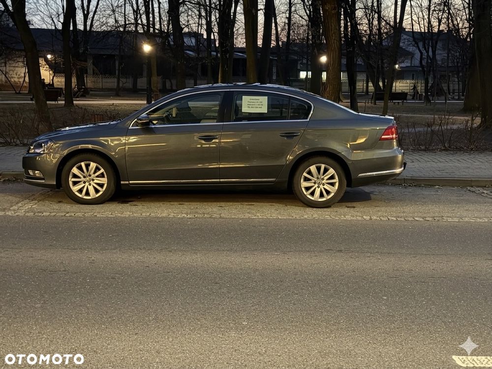 Volkswagen Passat 1.6 TDI DPF BlueMot Comfortline - 1