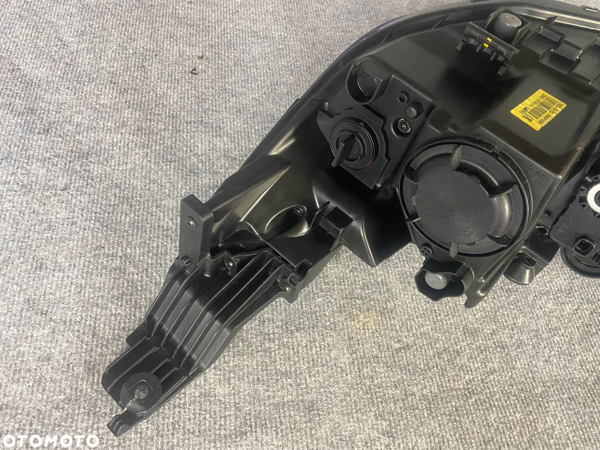 REFLEKTOR LAMPA PRZEDNIA PRAWA - SSANGYONG TIVOLI LIFT SOCZEWKA LED 2019- - 16