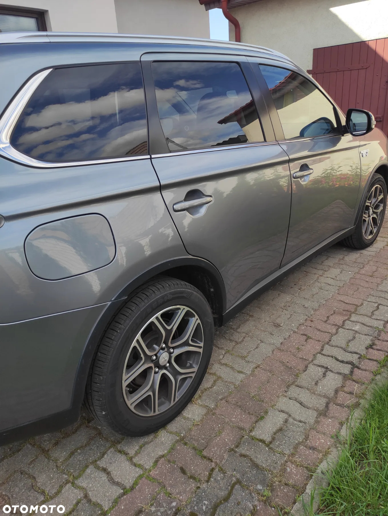 Mitsubishi Outlander 2.0 4WD Plug-In Hybrid Plus - 5