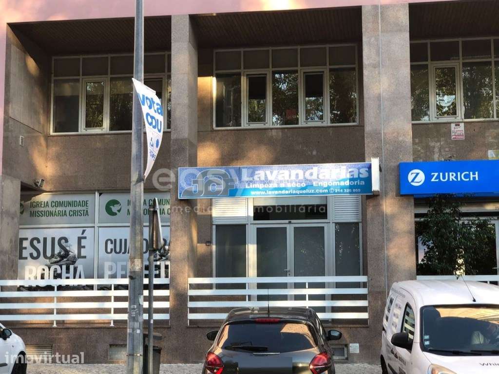 Loja com 98m2, transformada para uso habitacional. - Grande imagem: 2/13
