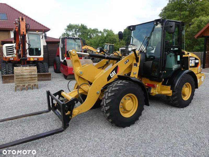 Caterpillar CAT 906M Z Niemiec / 2019r / 2668mtg / Serwisowany / - 3