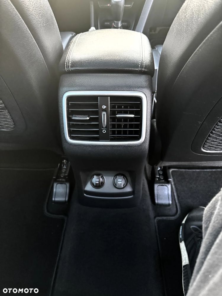 Kia Sportage - 16