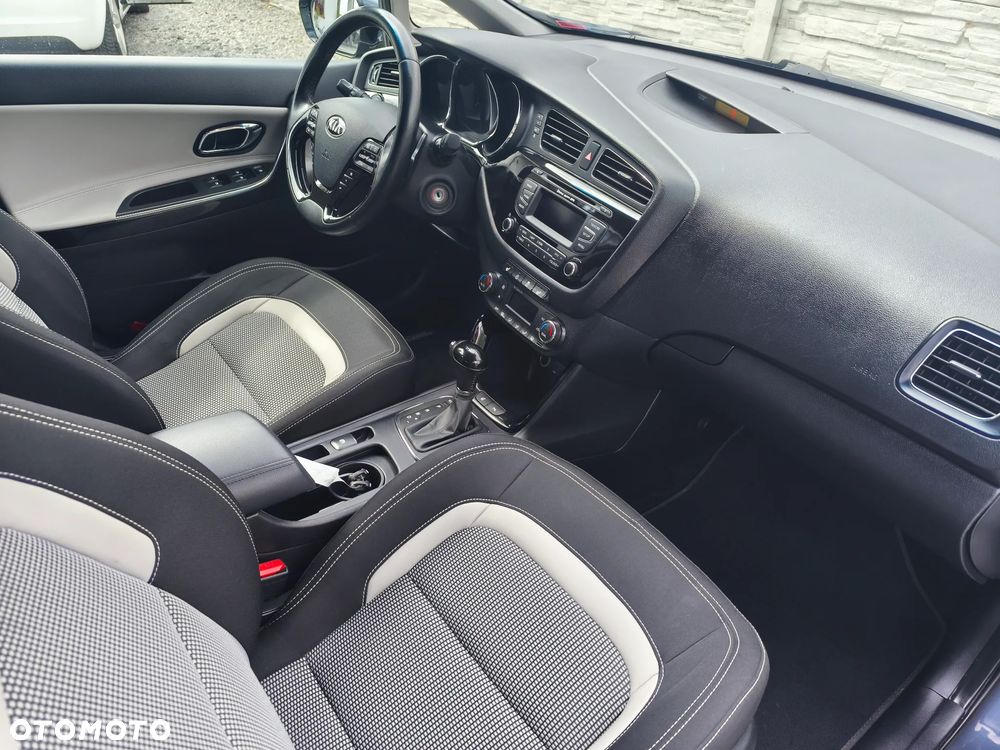 Kia Ceed 1.6 GDI DCT Platinum Edition - 8