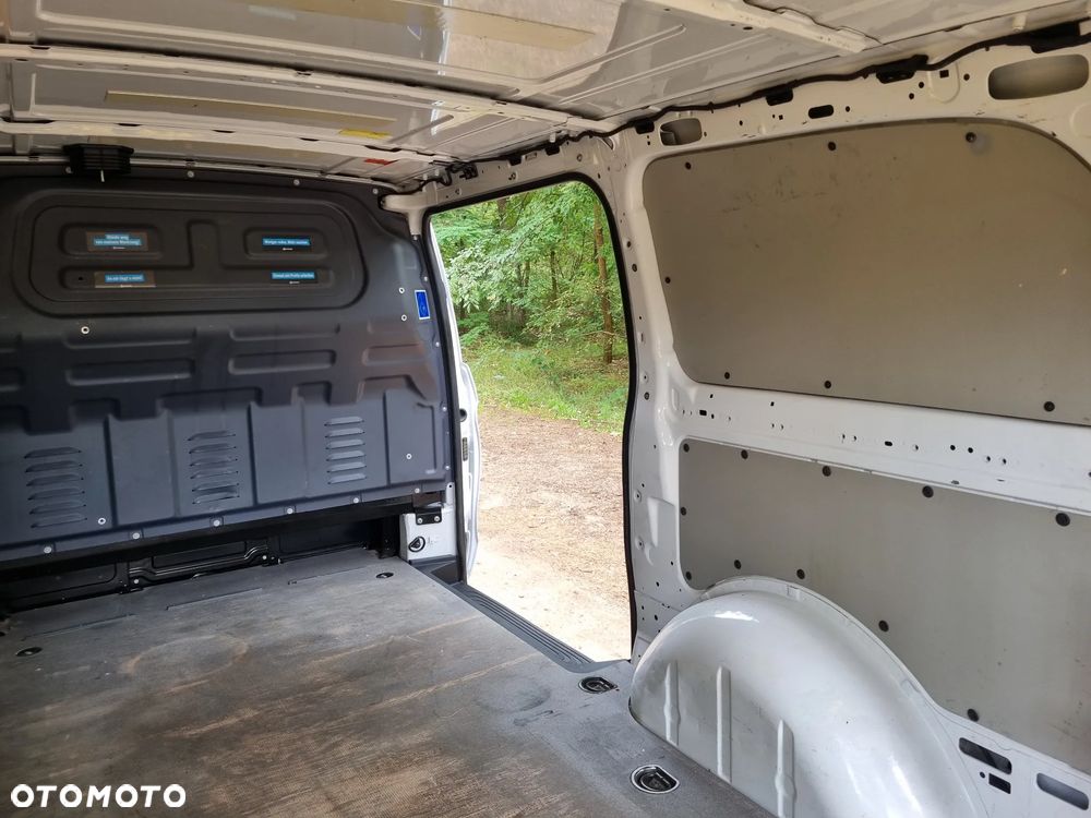 Mercedes-Benz Vito - 21