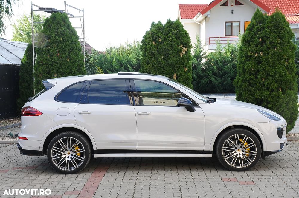 Porsche Cayenne 3.0TD TipTronic - 13