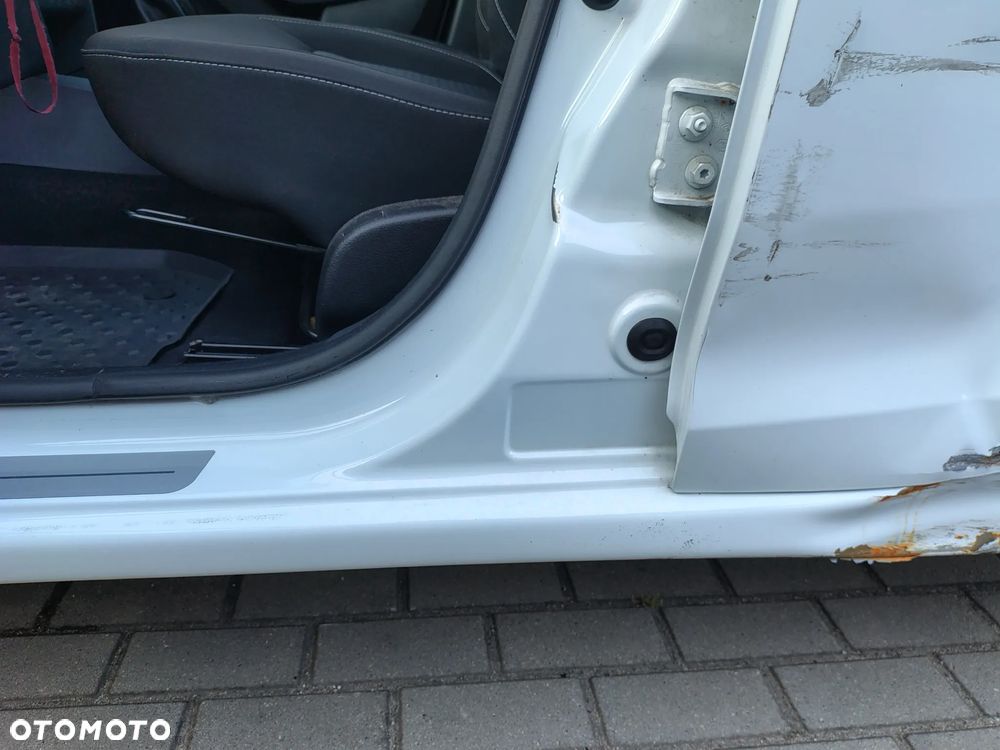 Dacia Sandero SCe 75 Comfort - 26