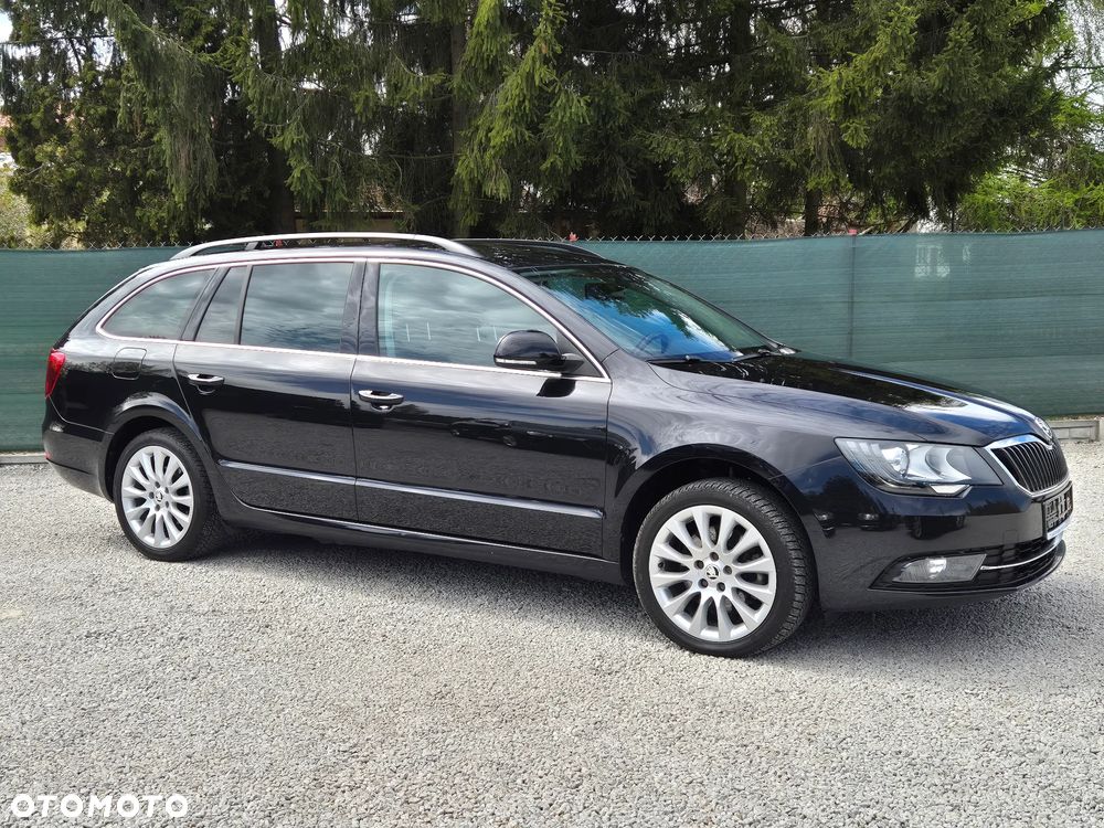 Skoda Superb 2.0 TDI PD DSG Elegance - 3