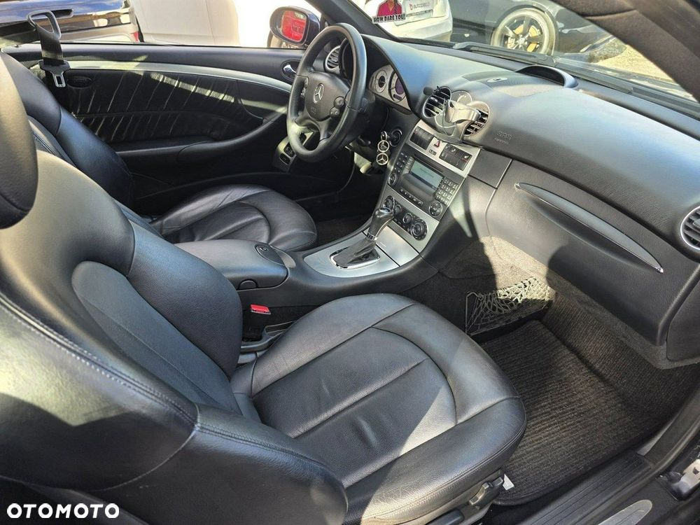 Mercedes-Benz CLK - 25