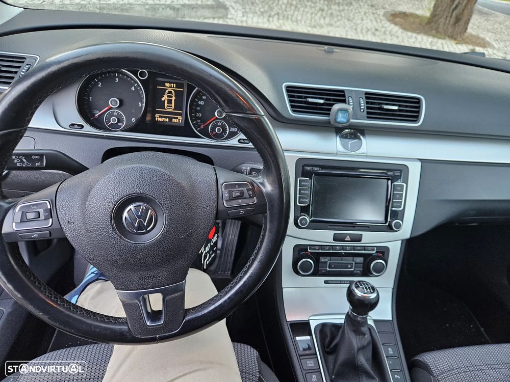 VW Passat CC 2.0 TDi BlueMotion - 12